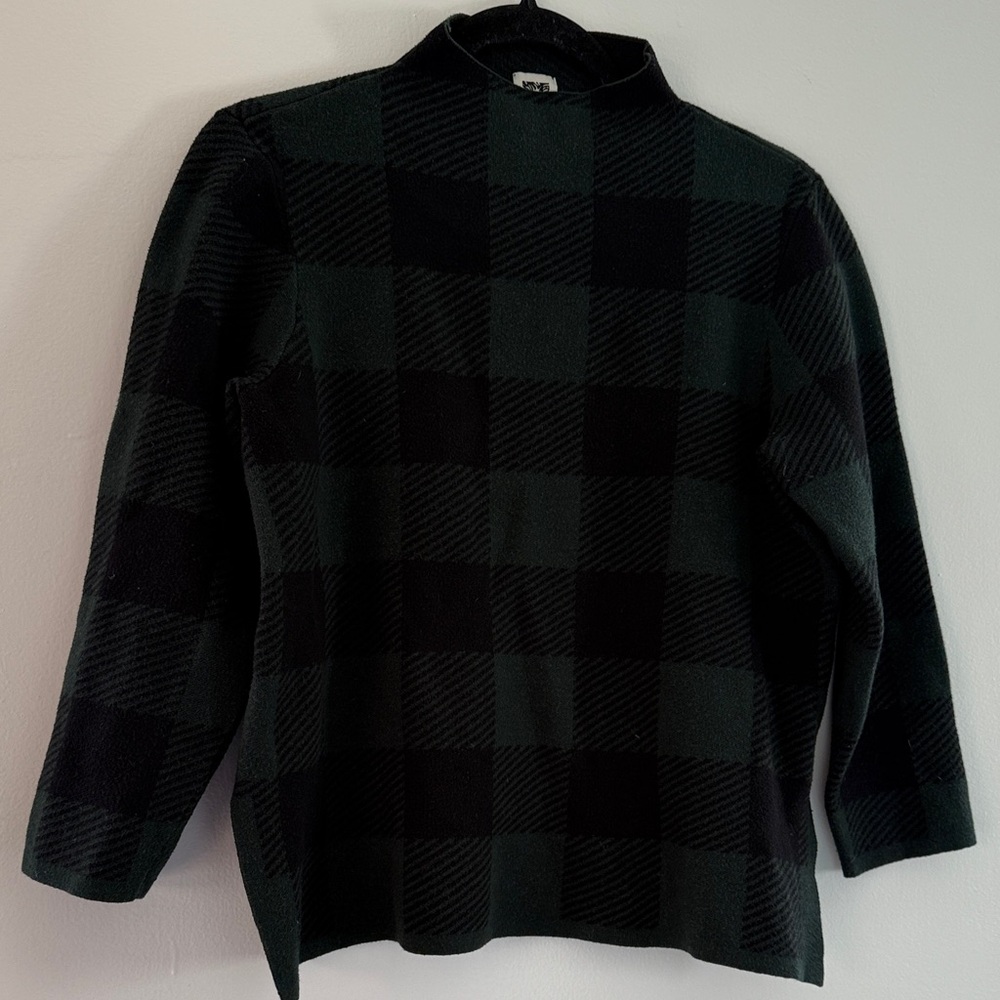 Anne Klein Black and Green Turtleneck Sweater